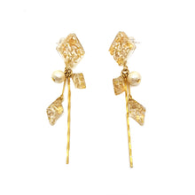 Flora Gold Pearl Earrings